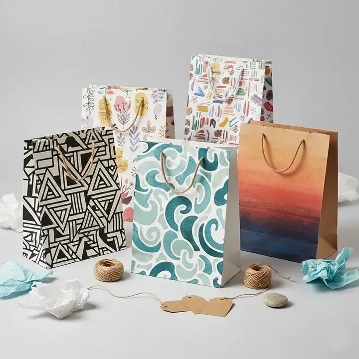 Custom printed paper bags for retail packaging