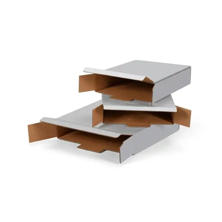 Side loading mailer box